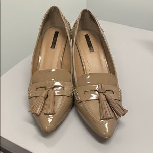 Tahari deep tan high heeled loafers